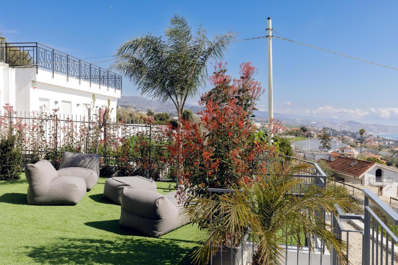 Villa La Matta Apartments And Luxury Suites Sanremo Exteriör bild